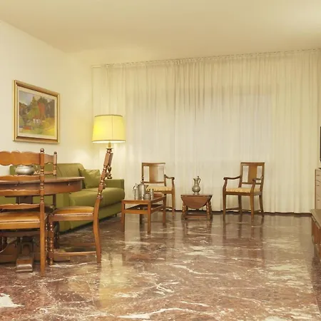 Rosa Garden 3* Mestre