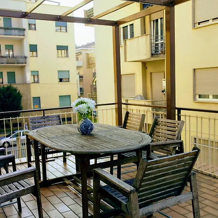 Rosa Garden Πανσιόν