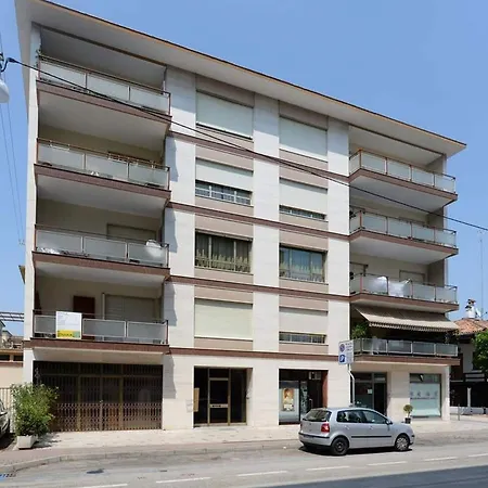 Rosa Garden בית הארחה